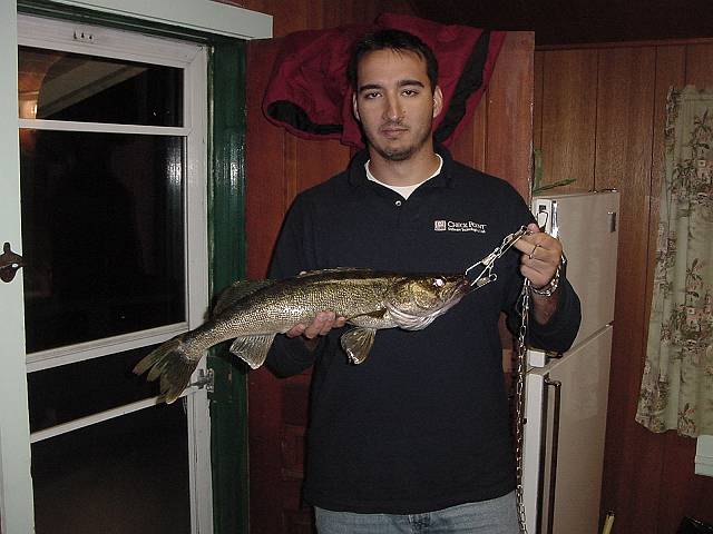 ericwalleye1.jpg (640x480; 45564 bytes)