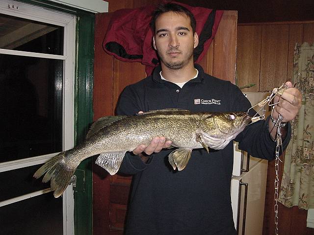 ericwalleye2.jpg (640x480; 54755 bytes)