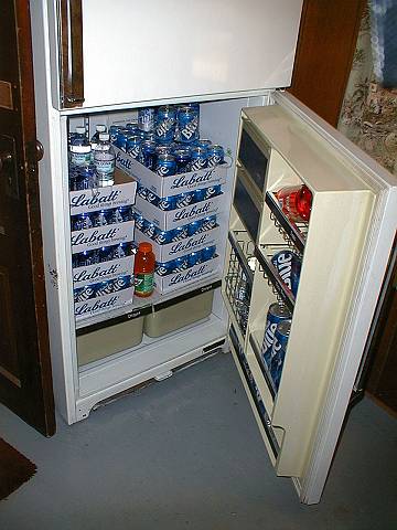 stockedfridge3.jpg (360x480; 35764 bytes)
