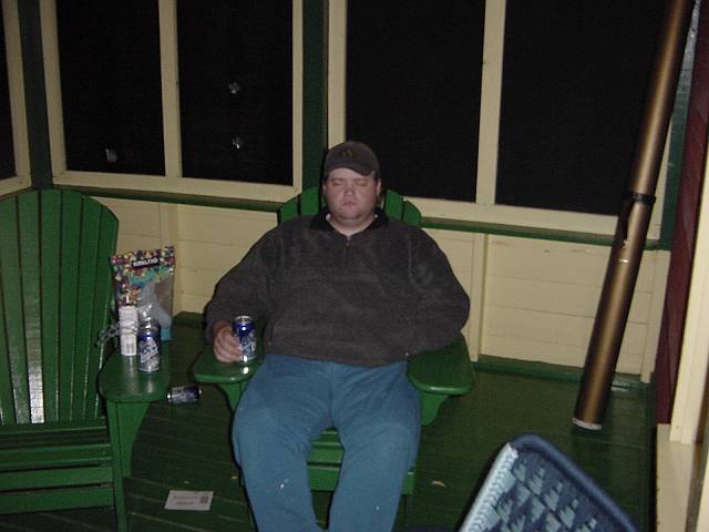 mikesitting.jpg (640x480; 33886 bytes)