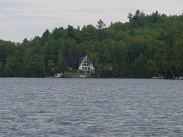 house1.jpg (640x480; 55274 bytes)