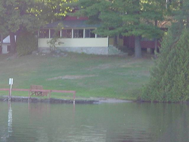 lodge1.jpg (640x480; 30081 bytes)