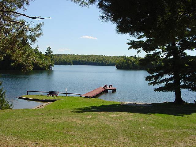 maindock.jpg (640x480; 66291 bytes)